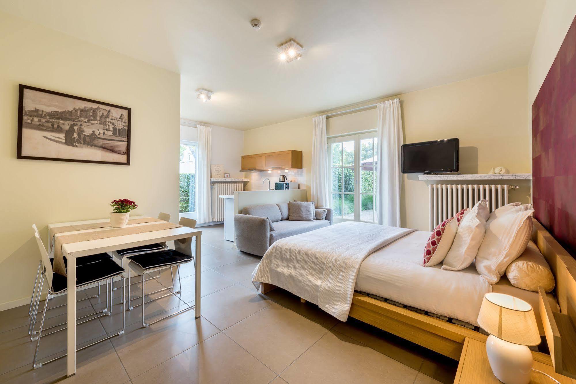 B&B Vis-A-Vis เวนดาเนอ ภายนอก รูปภาพ